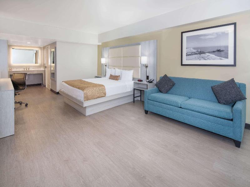 Ramada by Wyndham Burbank Airport image