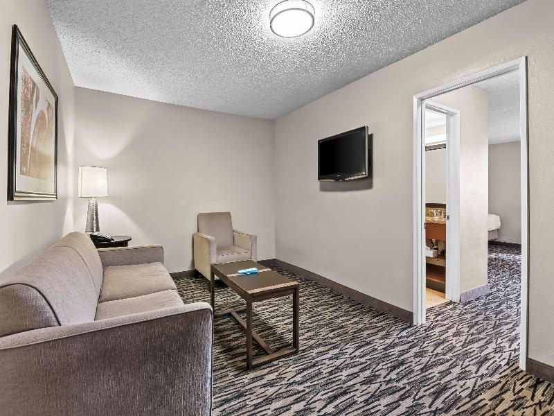 Best Western Los Alamitos Inn & Suites image