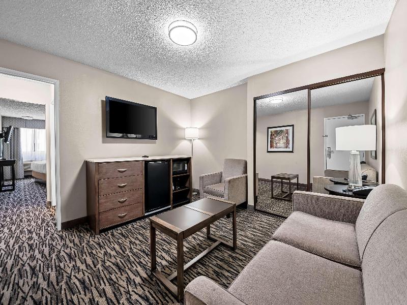 Best Western Los Alamitos Inn & Suites image