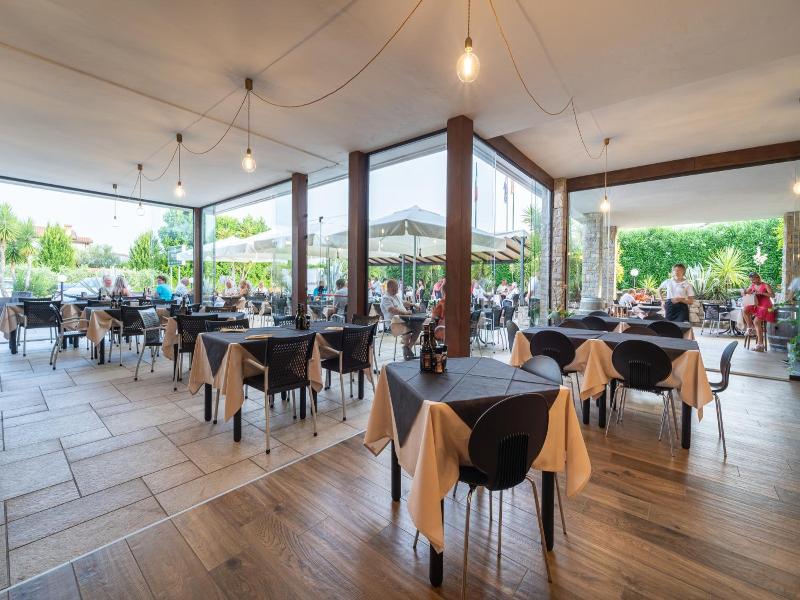Primera & Barbara — general view