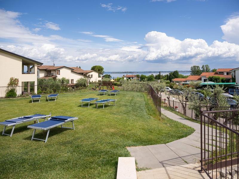 Primera & Barbara — general view