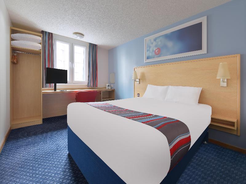 Travelodge Wirral Eastham image