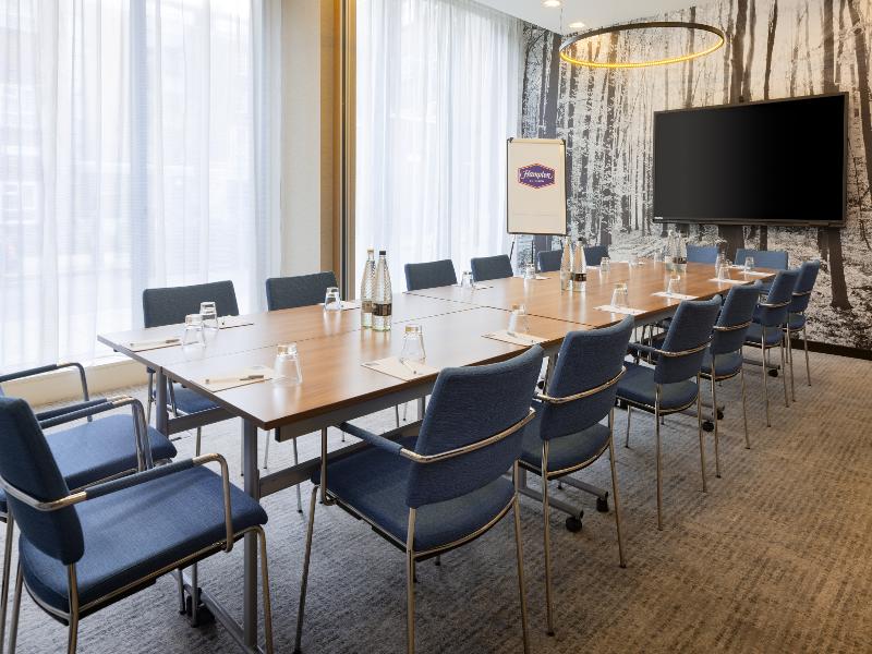 Hampton by Hilton London Waterloo image