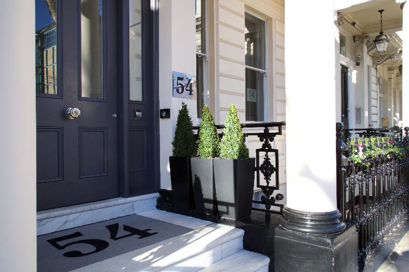 54 Queen's Gate
