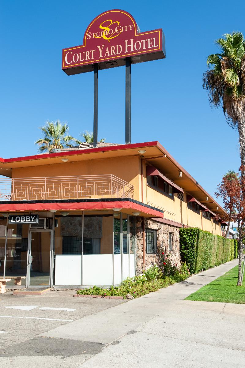 Studio City Court Yard Hotel