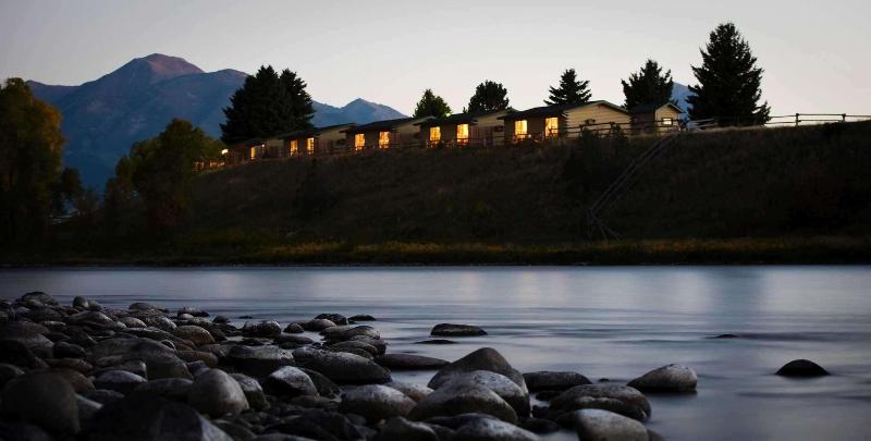 Yellowstone Valley Lodge