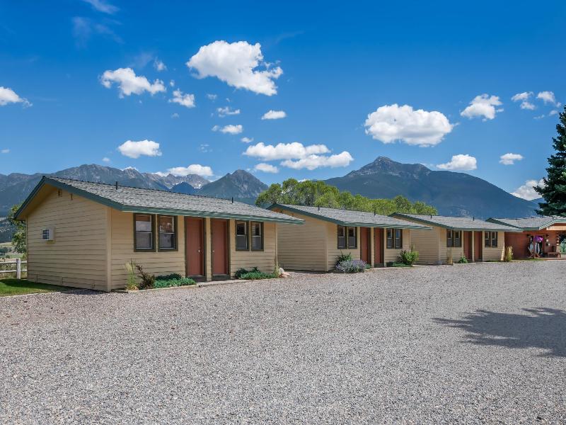 Yellowstone Valley Lodge image