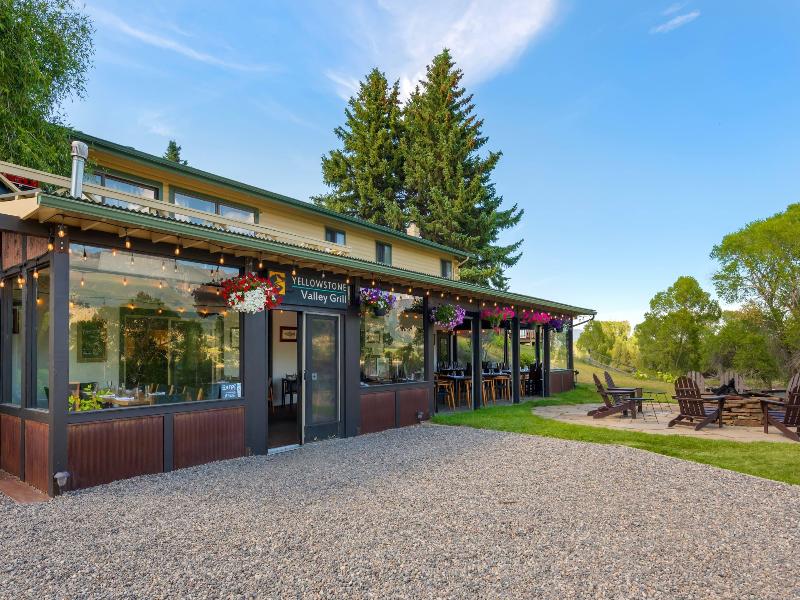 Yellowstone Valley Lodge image