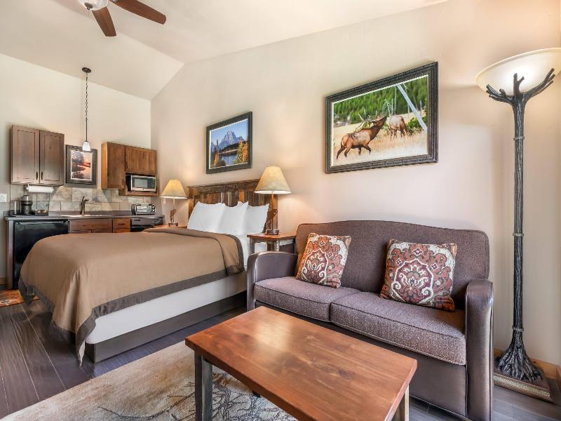 Yellowstone Valley Lodge image