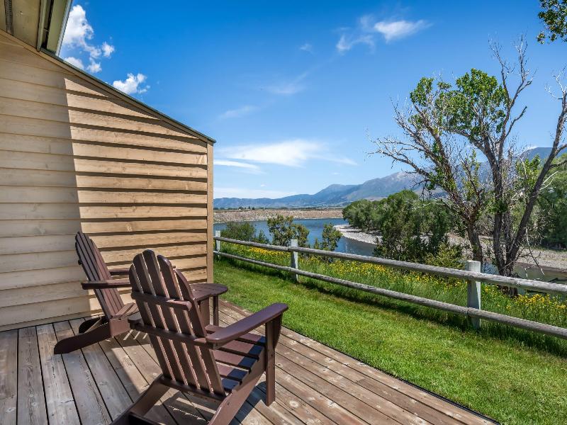 Yellowstone Valley Lodge image