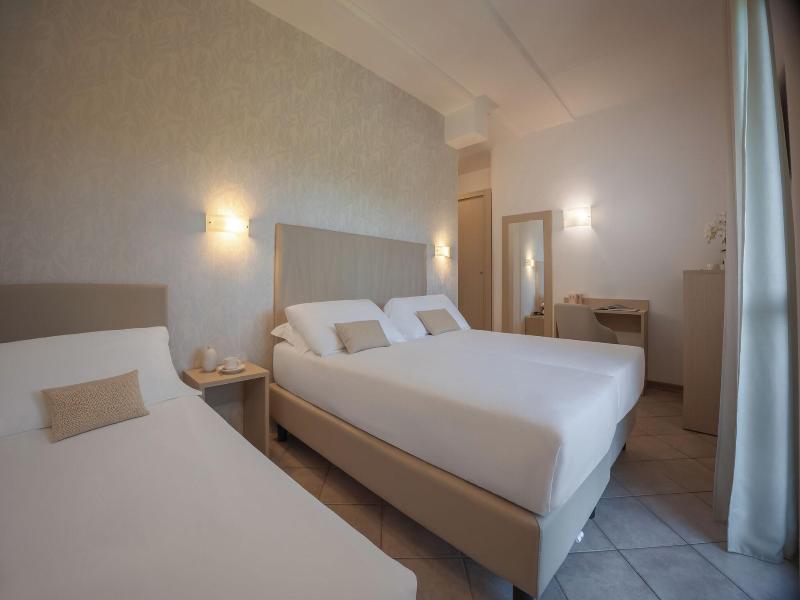 Acapulco Hotel image