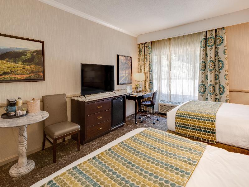 Ayres Inn Corona East image