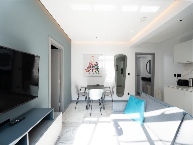 Nell Gwynn House Apartments image