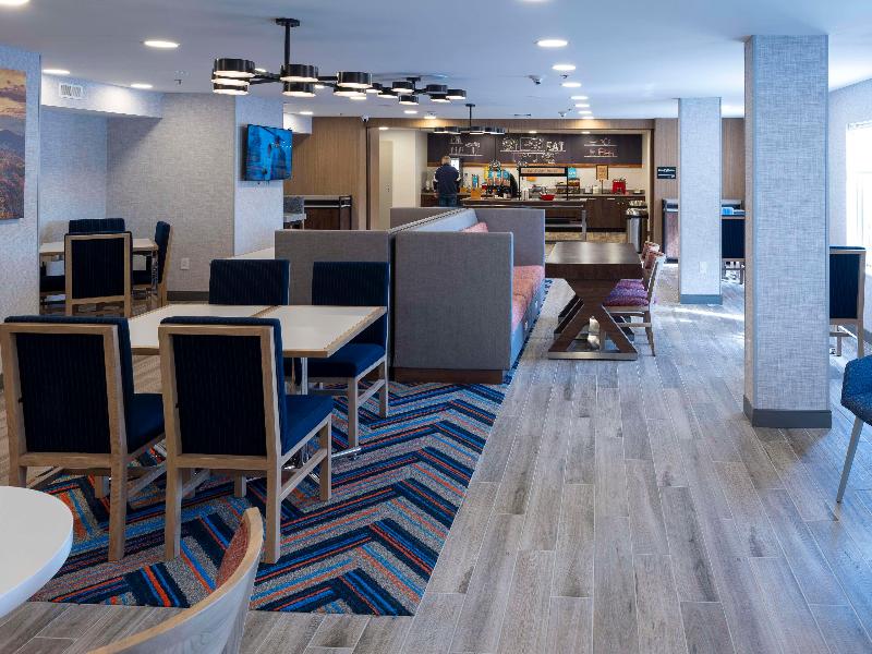 Hampton Inn Norton image