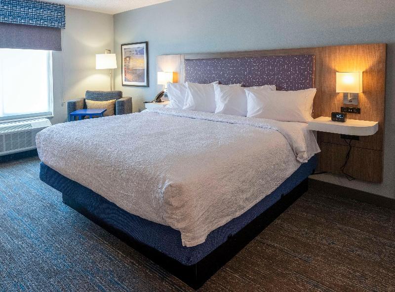 Hampton Inn Norton image