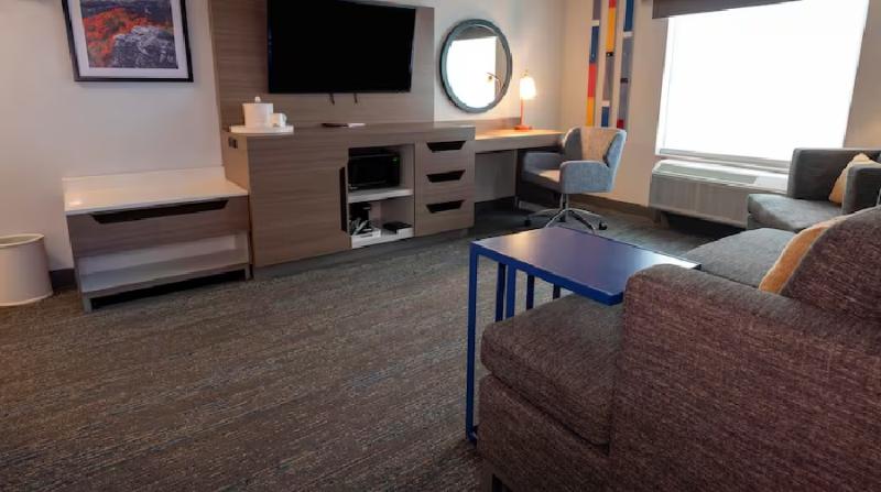 Hampton Inn Norton image