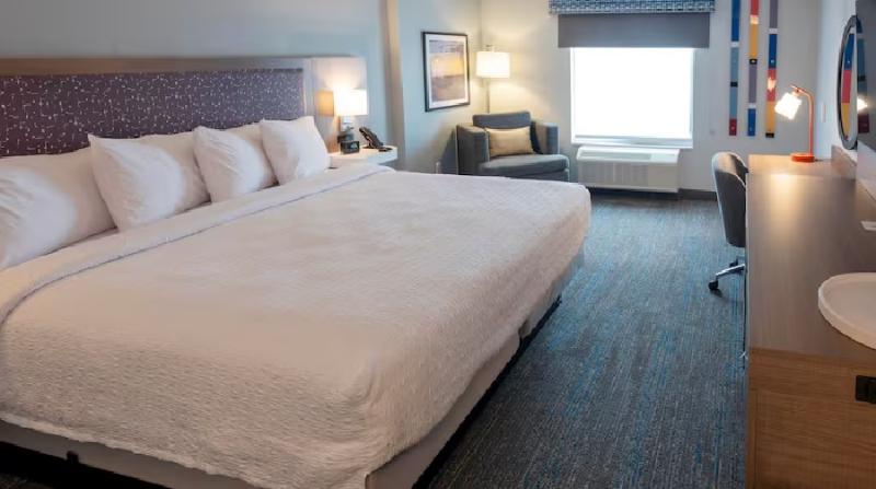 Hampton Inn Norton image