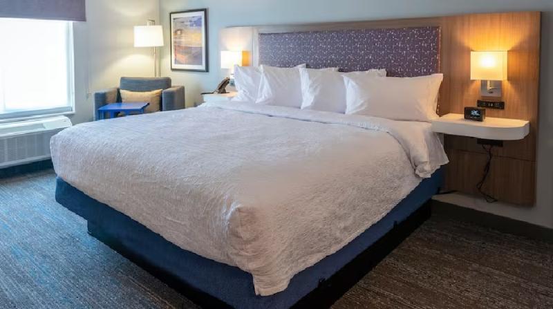 Hampton Inn Norton image