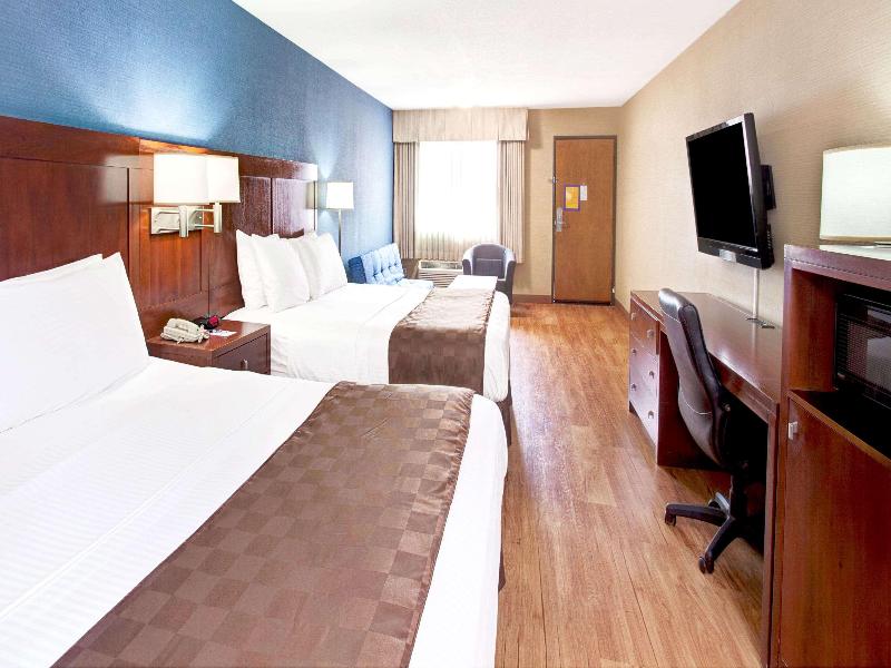 Travelodge by Wyndham Culver City image