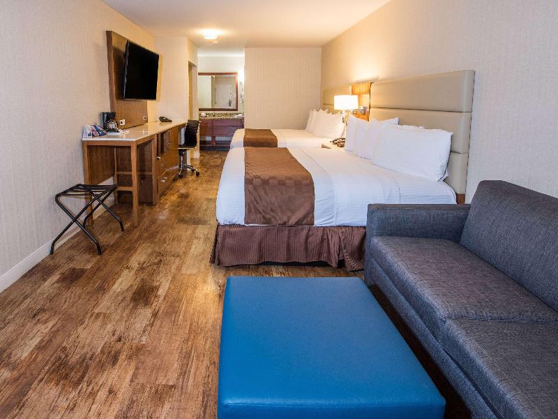 Travelodge by Wyndham Culver City image