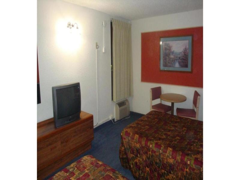 Travelers Inn by Hotel O Lake Havasu City image