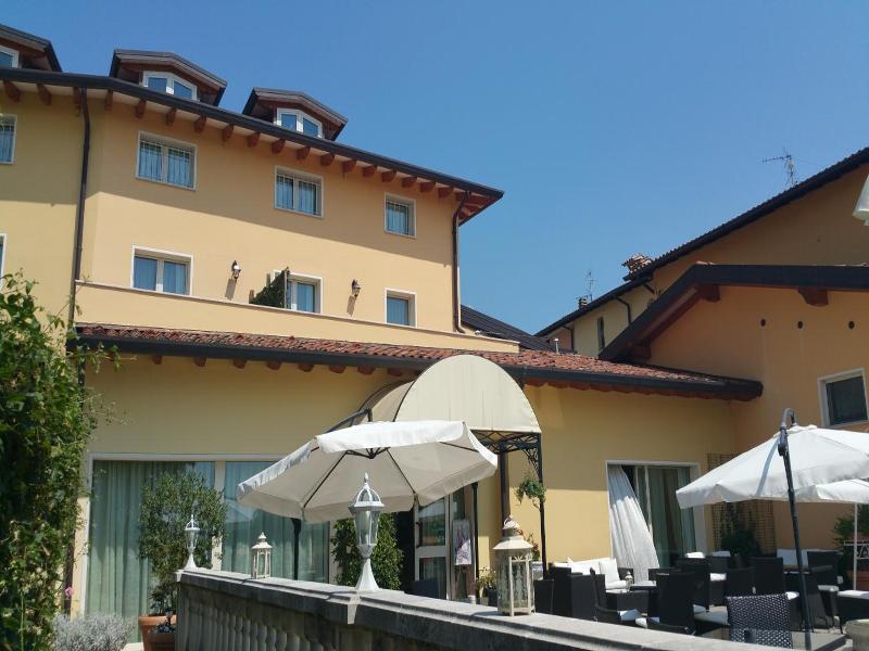 Borgo dei Poeti Resort & Spa — general view