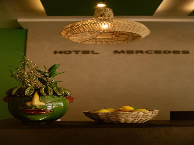Mercedes image