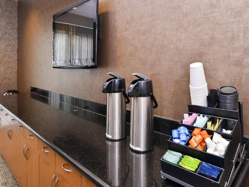 Springhill Suites Corona Riverside image