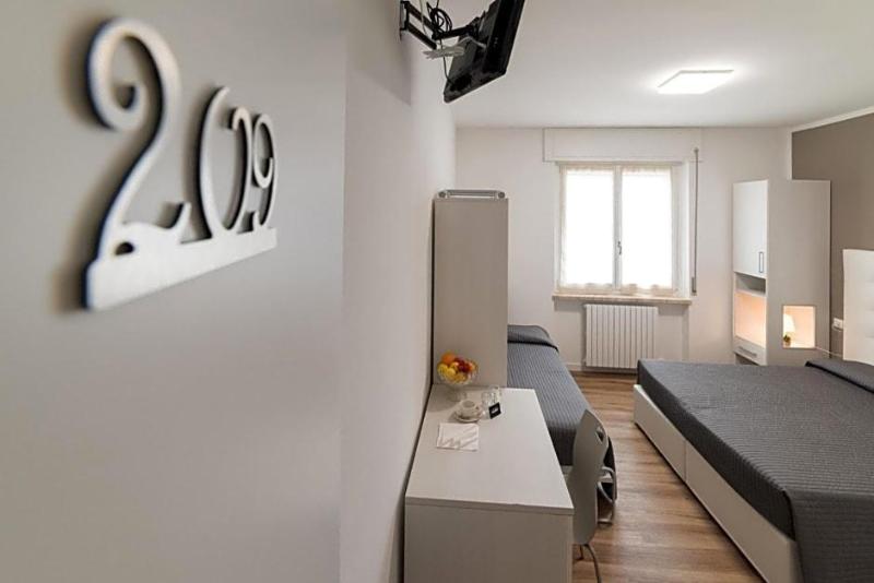 Albergo Al Sole image