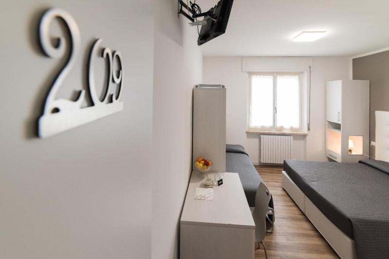 Albergo Al Sole image