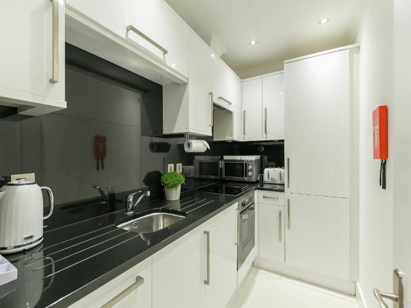 Chilworth Court image