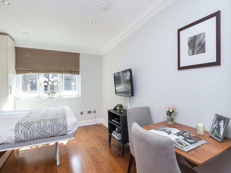 Chilworth Court image