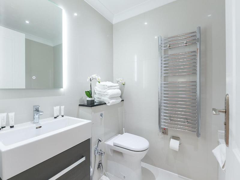 Chilworth Court image