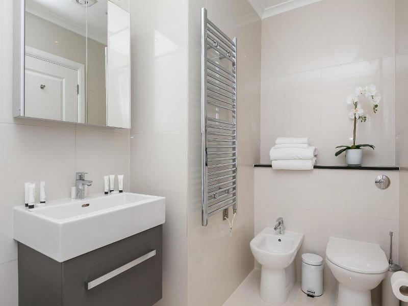 Chilworth Court image