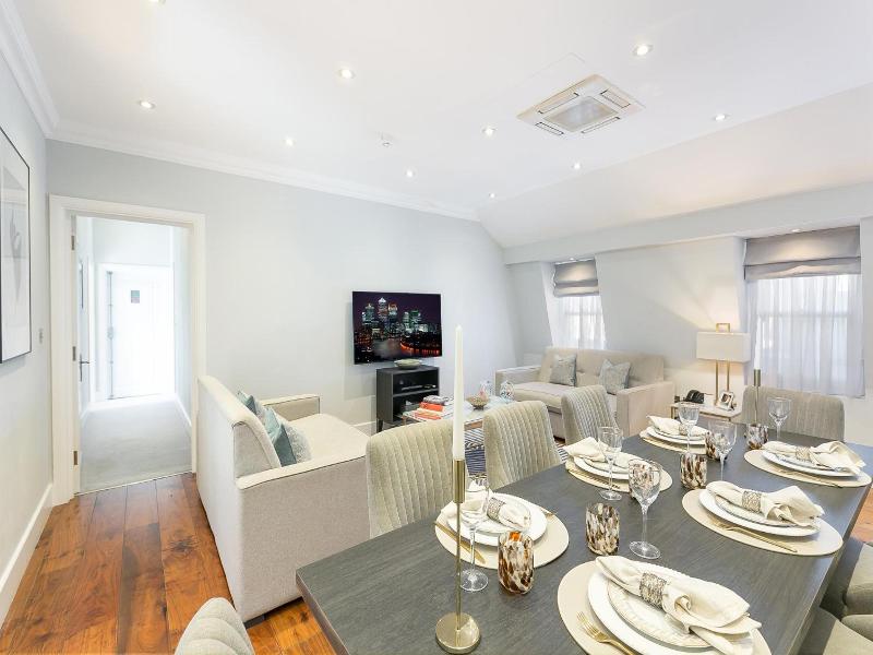 Chilworth Court image