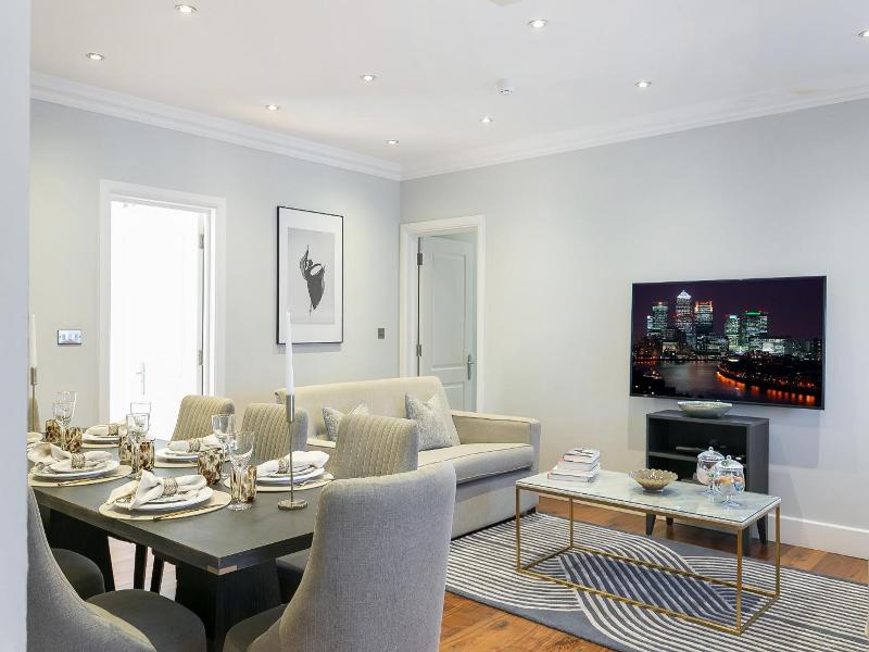 Chilworth Court image