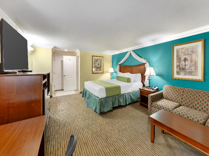 Bw Harbour Inn & Suites Huntington - Sunset Beach image