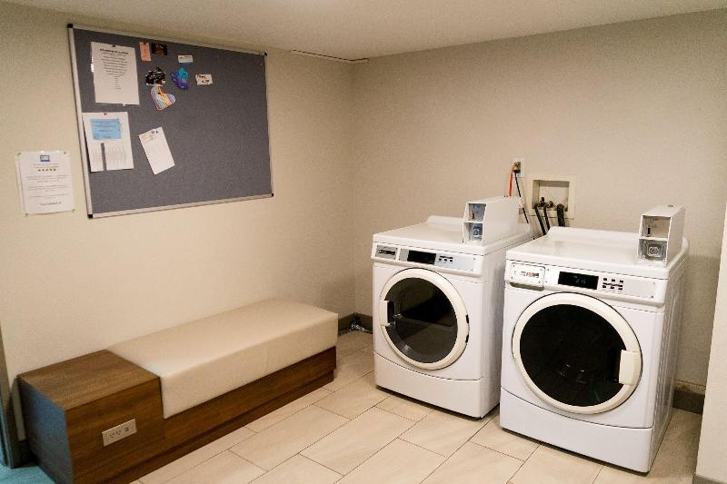 Holiday Inn Express La Junta image