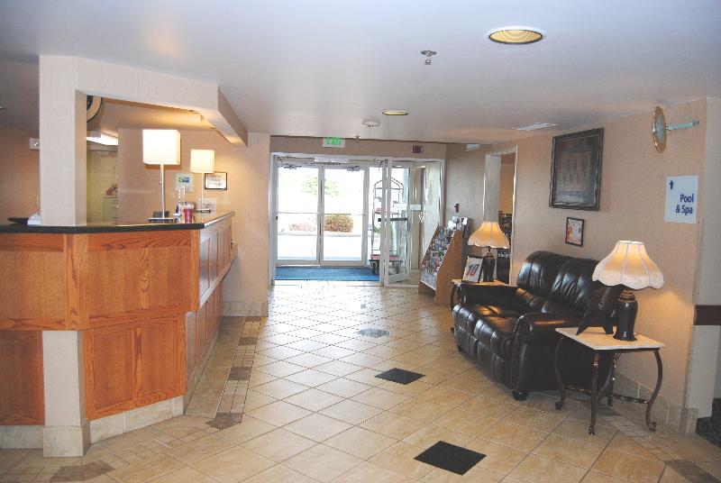 Holiday Inn Express La Junta image