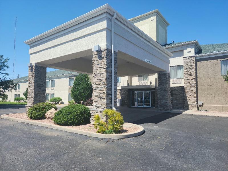 Holiday Inn Express La Junta image