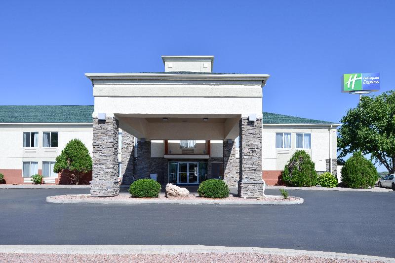 Holiday Inn Express La Junta image
