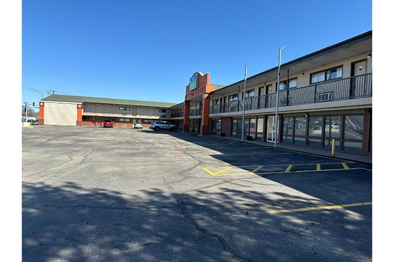 Stay Inn by OYO Near I 80 Lincoln West image
