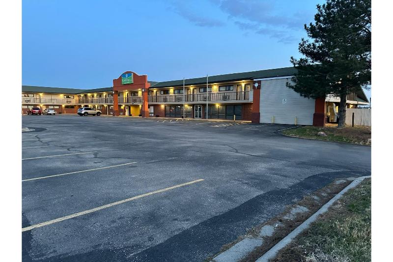 Stay Inn by OYO Near I 80 Lincoln West image