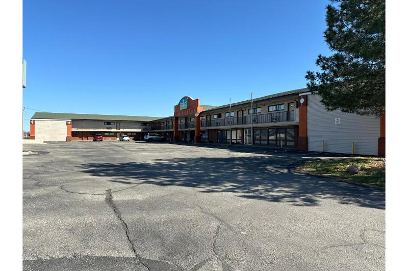 Stay Inn by OYO Near I 80 Lincoln West image