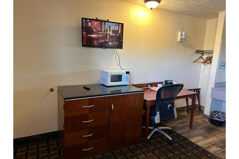 Stay Inn by OYO Near I 80 Lincoln West image