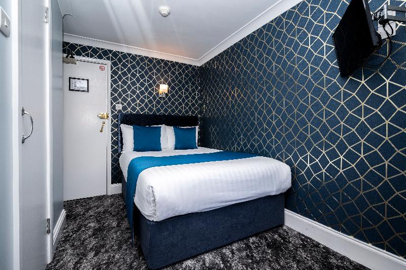 Mentone Hotel image