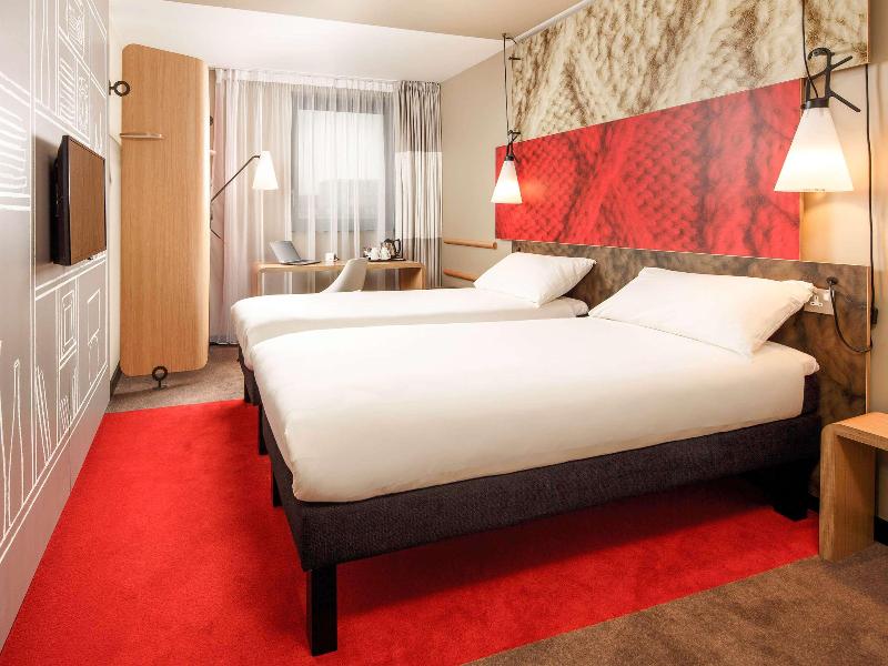 Ibis London Excel Docklands image