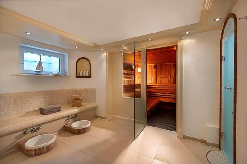Carstens Landhaus image