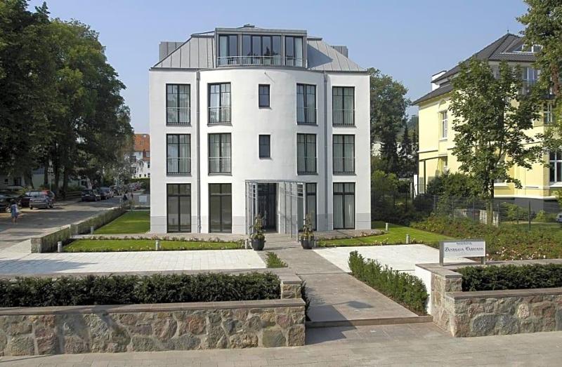 Carstens Landhaus image