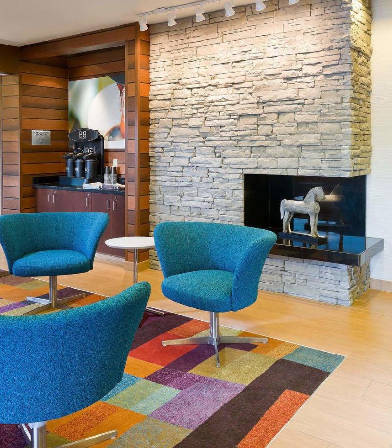 Fairfield Inn & Suites Lexington Keeneland Airport